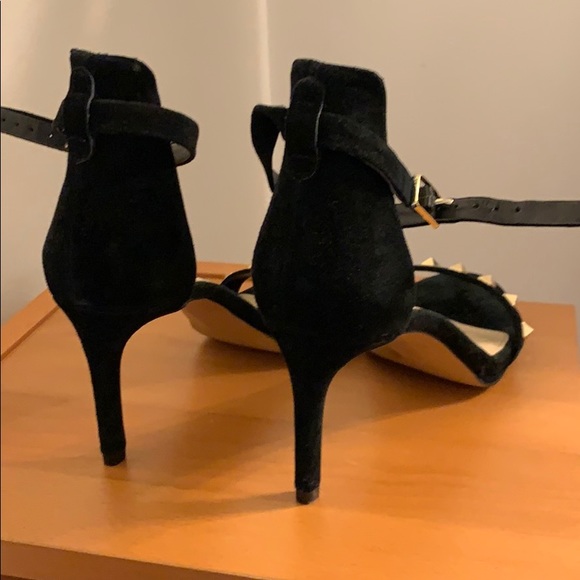 Vince Camuto sandals with studs - Picture 3 of 5
